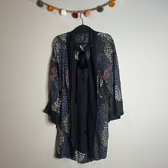 BCBG MaxAzria patterned layered kimono style dress - Picture 2 of 5